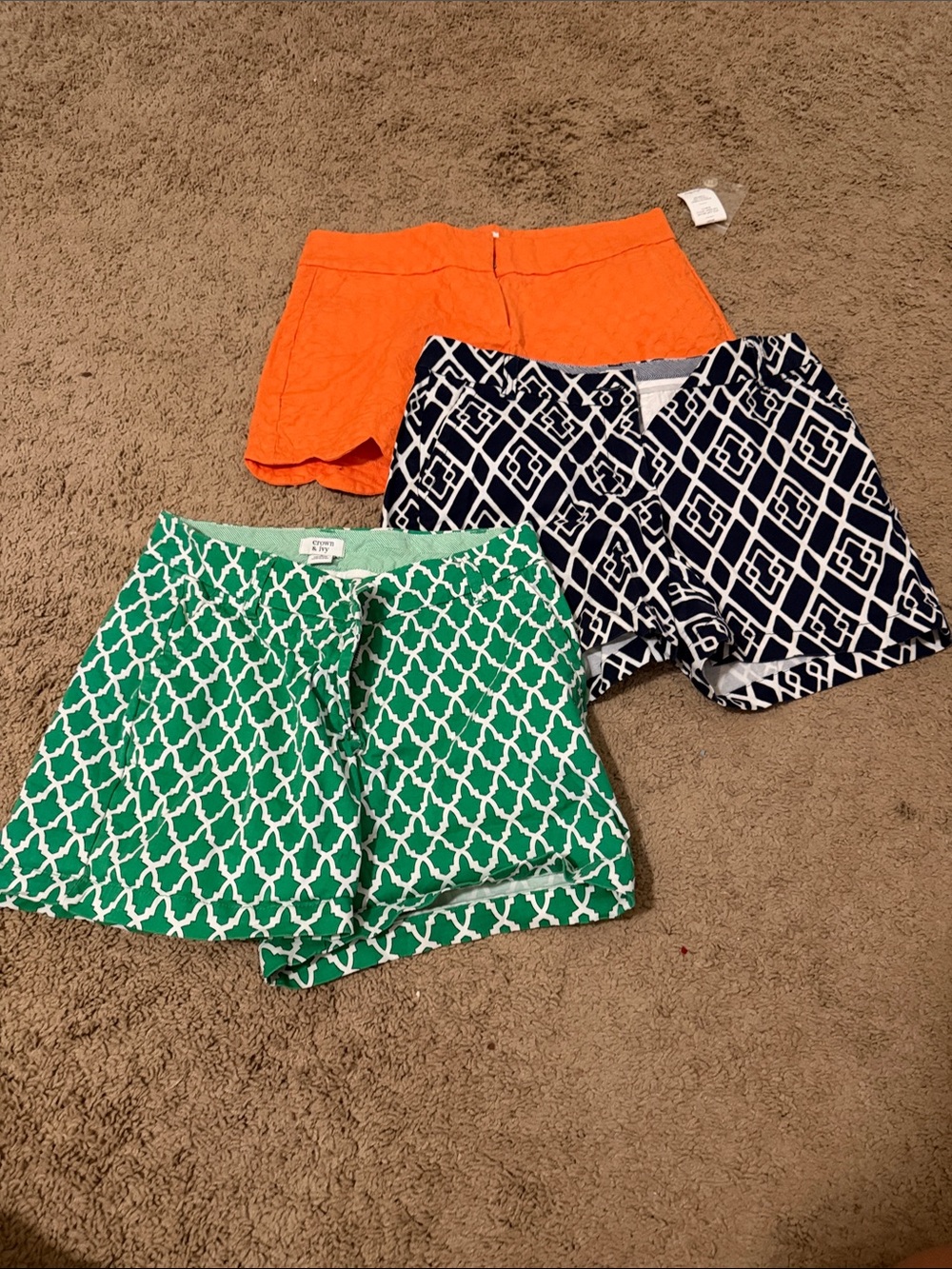 Crown and Ivy size 2 shorts bundle